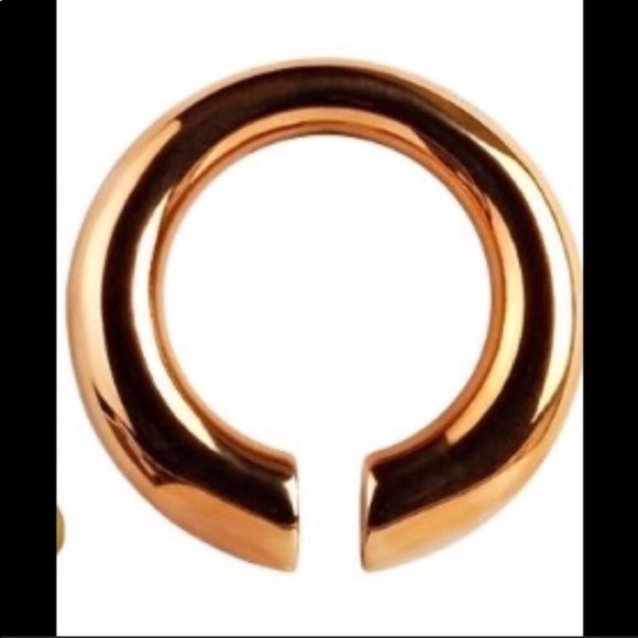 Jewelry - Brass hanger earrings 1g